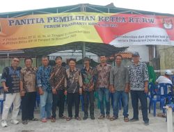 Pemilihan RT/RW perum prasanti garden kota metro du laksanakan oleh warga setempat