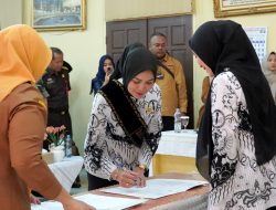 Purnama Wulan Sari Mirza Lantik Lima Ibunda Guru Kabupaten Dan Tegaskan Peran Strategis Pendamping Pendidikan
